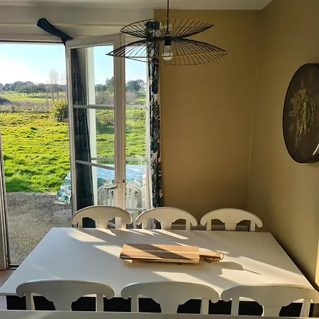 La Petite Maison Bleu