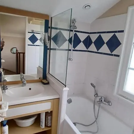 La Petite Maison Bleu Holiday park *